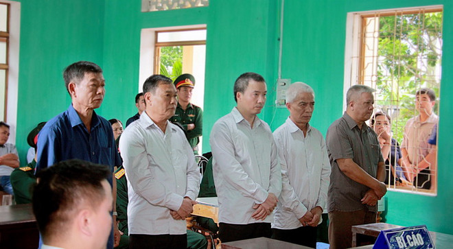 Nguyên sư đoàn trưởng lĩnh án tù vì "xẻ thịt" đất quốc phòng ảnh 1