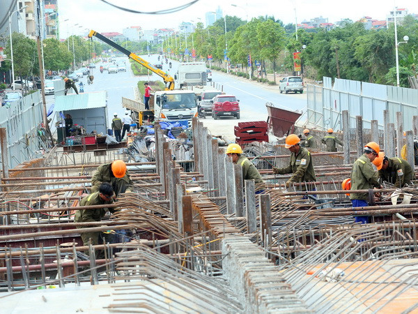 Ảnh minh họa. (Nguồn: TTXVN) Đề xuất cơ chế đầu tư đặc thù cho dự án tuyến đường bộ trên cao số 1 ảnh 1