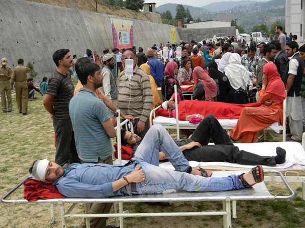 Hơn 50 người thương vong trong trận động đất 6,8 độ richter ở Ấn Độ ảnh 1