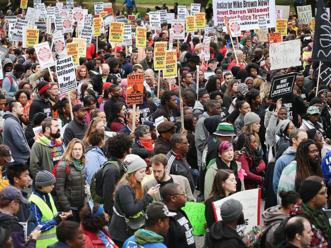 Mỹ: Biểu tình lớn phản đối vụ cảnh sát Ferguson bắn người ảnh 1