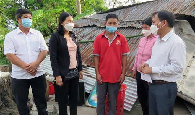 Phú Yên: Hỗ trợ người dân bị thiệt hại do thiên tai ổn định đời sống ảnh 2