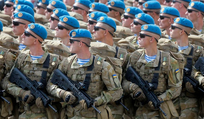 Mỹ chuẩn bị công bố kế hoạch tăng cường cung cấp vũ khí cho Ukraine ảnh 1