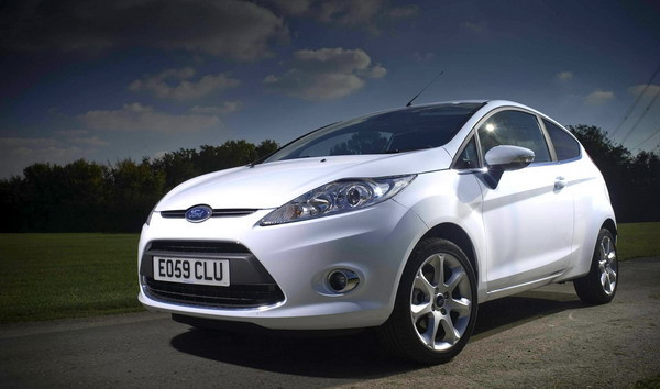 Doanh số bán xe tại Anh đạt mức cao kỷ lục trong 10 năm ảnh 1