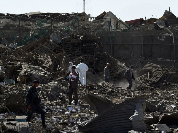 Đánh bom tại bệnh viện ở Pakistan, 80 người thương vong ảnh 1