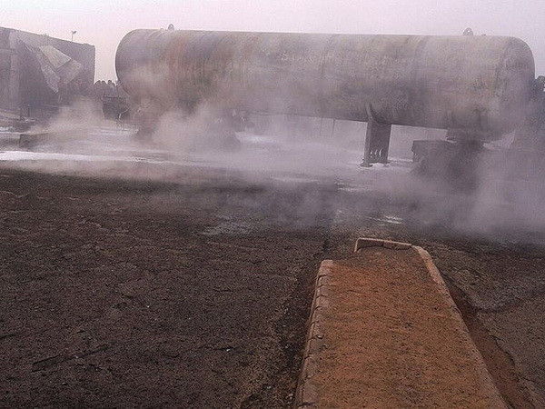 Afghanistan: Hai xe khách đâm xe chở dầu, 50 người thiệt mạng ảnh 1