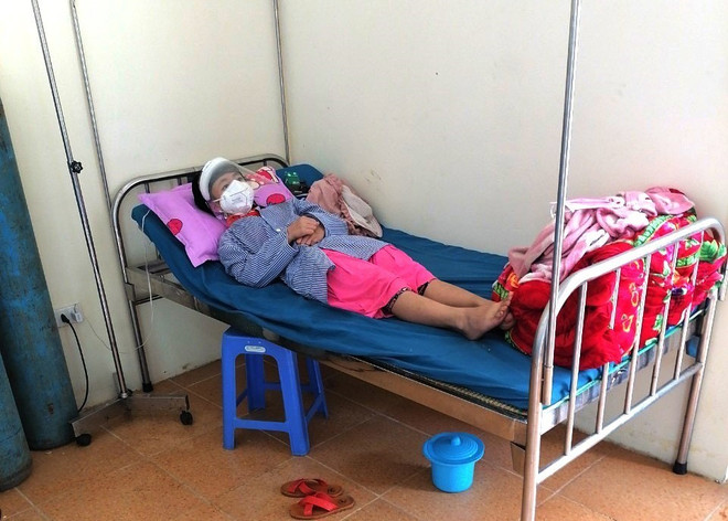 Bệnh nhân COVID-19 số 268 đang được điều trị ở khu cách ly Bệnh viện Đa khoa huyện Đồng Văn (Hà Giang). (Nguồn: TTXVN phát) 144 người liên quan đến ca bệnh ở Hà Giang âm tính với COVID-19 ảnh 1