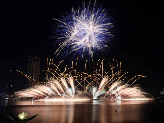 Công bố địa điểm bán và giá vé Lễ hội pháo hoa quốc tế Đà Nẵng 2018 ảnh 1