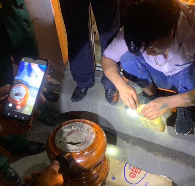 Ngành hải quan phát hiện 40.000 viên ma túy giấu trong lộc bình ảnh 1