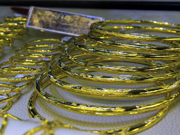 Giá vàng châu Á tăng lên mức cao nhất trong gần hai năm ảnh 1