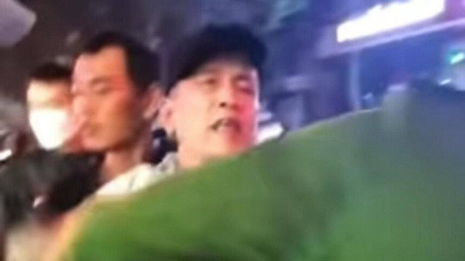Thanh Hóa: Bắt tạm giam đối tượng say rượu chống đối cảnh sát ảnh 2