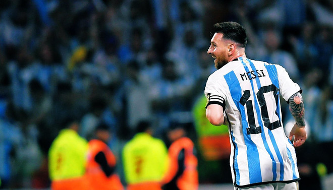 Siêu sao Lionel Messi vượt mốc ghi 100 bàn thắng cho tuyển Argentina ảnh 1