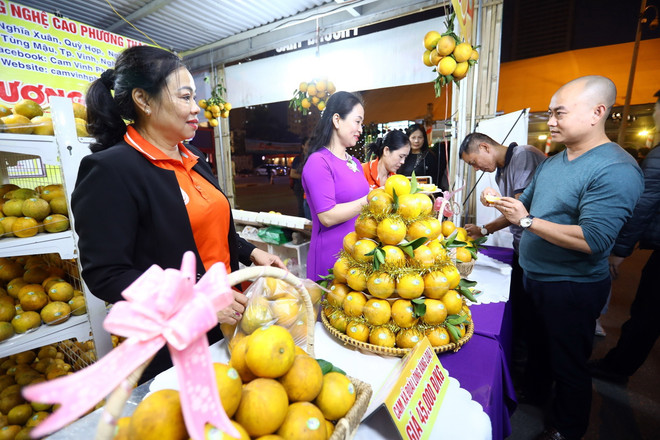 Khai mạc Tuần lễ cam Vinh và sản phẩm, đặc sản Nghệ An tại Hà Nội ảnh 2