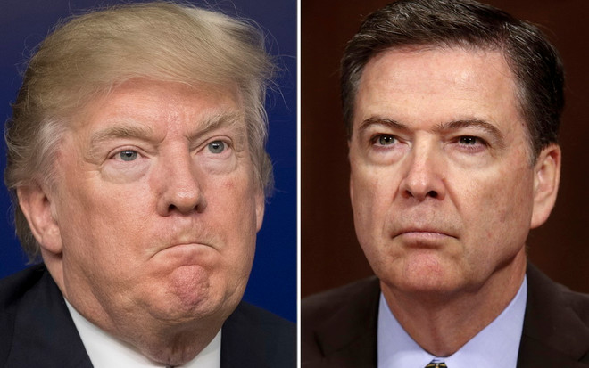 Tổng thống Mỹ Donald Trump (trái) và ông James Comey, cựu Giám đốc Cơ quan Tình báo Trung ương Mỹ (phải). (Nguồn: AFP/TTXVN) Tổng thống Mỹ Donald Trump phản pháo trước cáo buộc "lừa dối" ảnh 1
