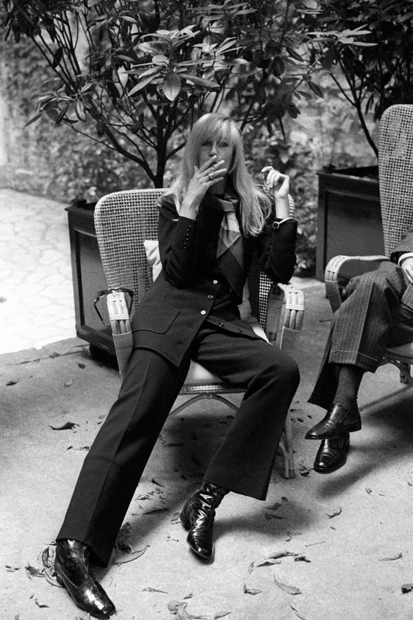 Những mẫu thiết kế không bao giờ lỗi thời trong lịch sử thời trang ảnh 18