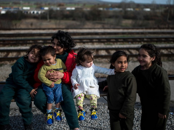 UNHCR cảnh báo hậu quả từ việc châu Âu đóng cửa biên giới ảnh 1