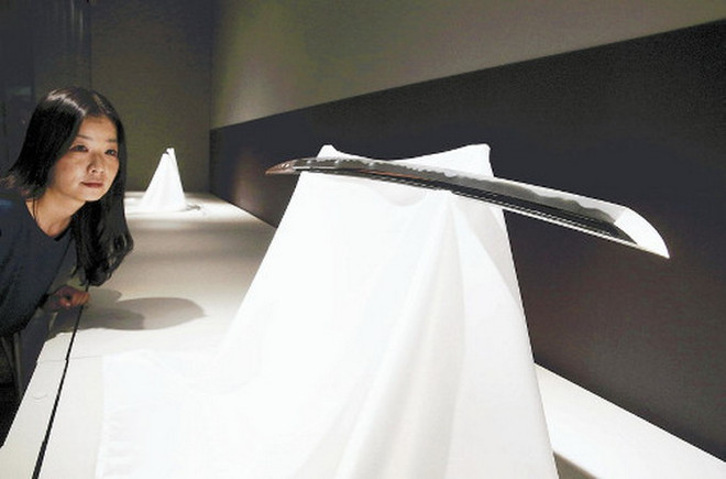 Nhật Bản tìm ra bảo kiếm danh bất hư truyền 150 năm tuổi ảnh 1