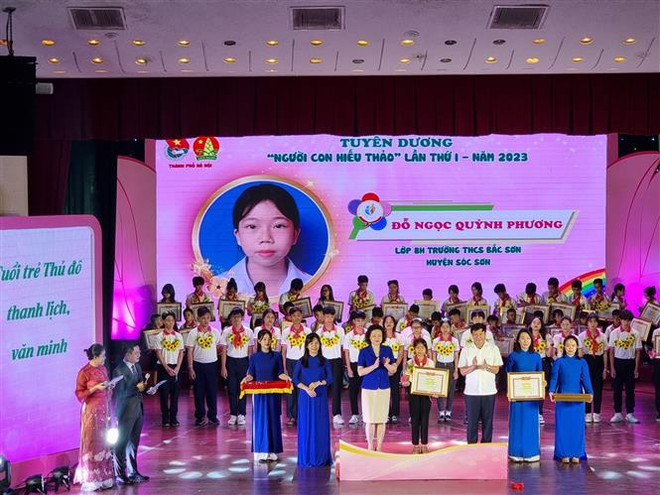 Hà Nội tuyên dương 110 thanh, thiếu nhi “Người con hiếu thảo” ảnh 2