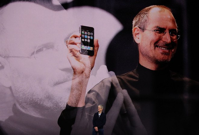 CEO Tim Cook: Tinh thần Steve Jobs sẽ luôn là gen di truyền của Apple ảnh 1