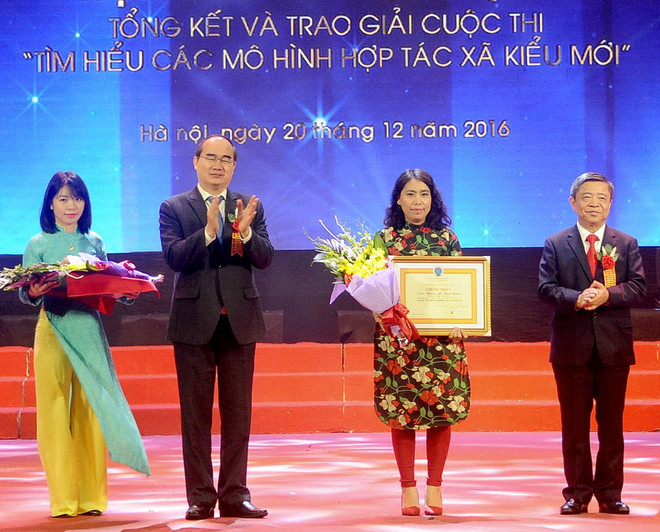 TTXVN đoạt giải A cuộc thi viết về mô hình hợp tác xã kiểu mới ảnh 1