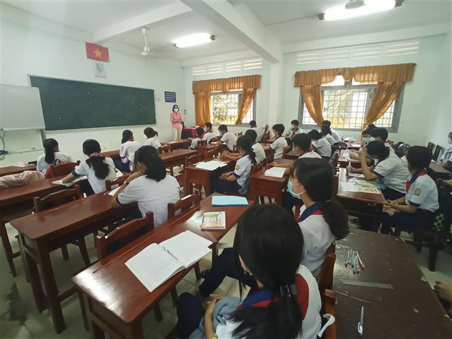 Thanh Hóa nỗ lực đưa môn Tin học vào giảng dạy theo đúng kế hoạch ảnh 2