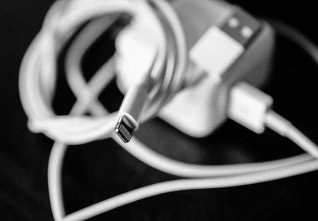 Có tới 90% phụ kiện "chính hãng Apple" bán trên Amazon là hàng giả ảnh 1