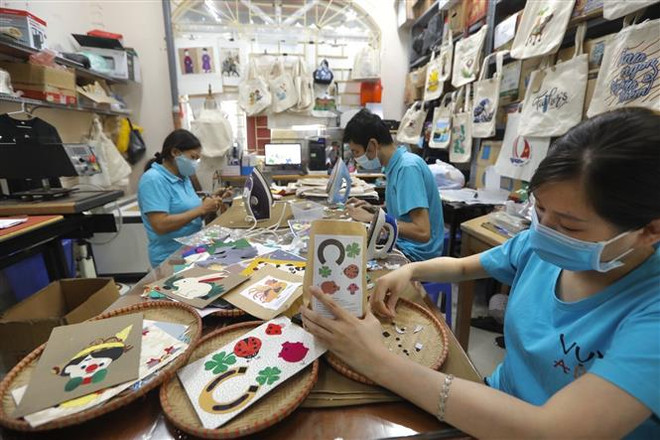 Hơn 32 tỷ đồng được tiếp nhận để hỗ trợ người khuyết tật, trẻ mồ côi ảnh 1