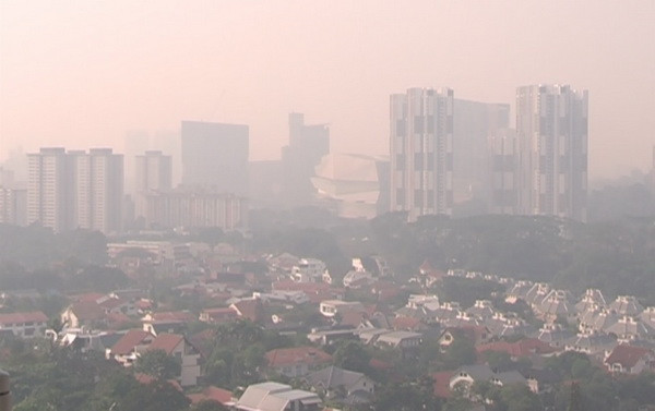 Ô nhiễm khói mù tại Singapore tồi tệ nhất trong năm ảnh 1