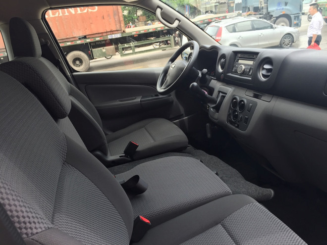 Nissan Việt Nam trình làng xe NV350 Urvan có giá hơn 1 tỷ đồng ảnh 6