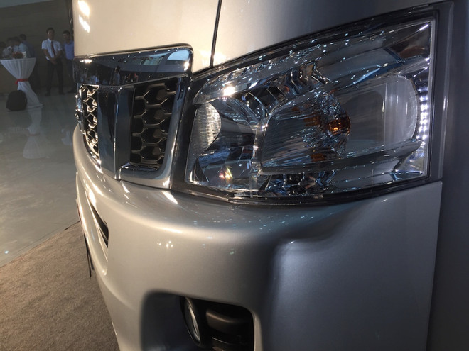 Nissan Việt Nam trình làng xe NV350 Urvan có giá hơn 1 tỷ đồng ảnh 3