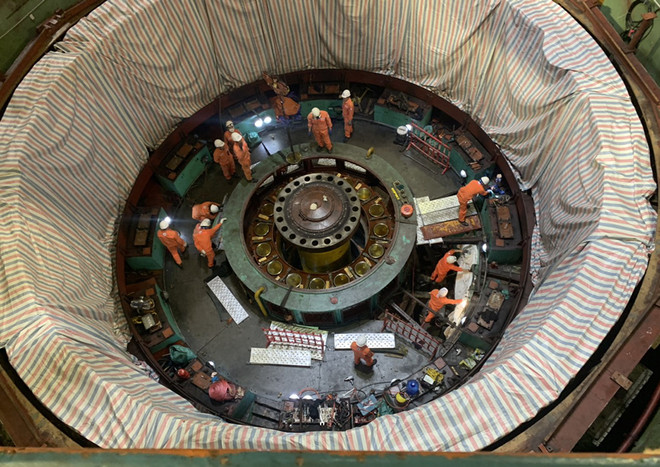 Thi đua hoàn thành thay bánh xe công tác tổ máy H5 Thuỷ điện Hòa Bình ảnh 3