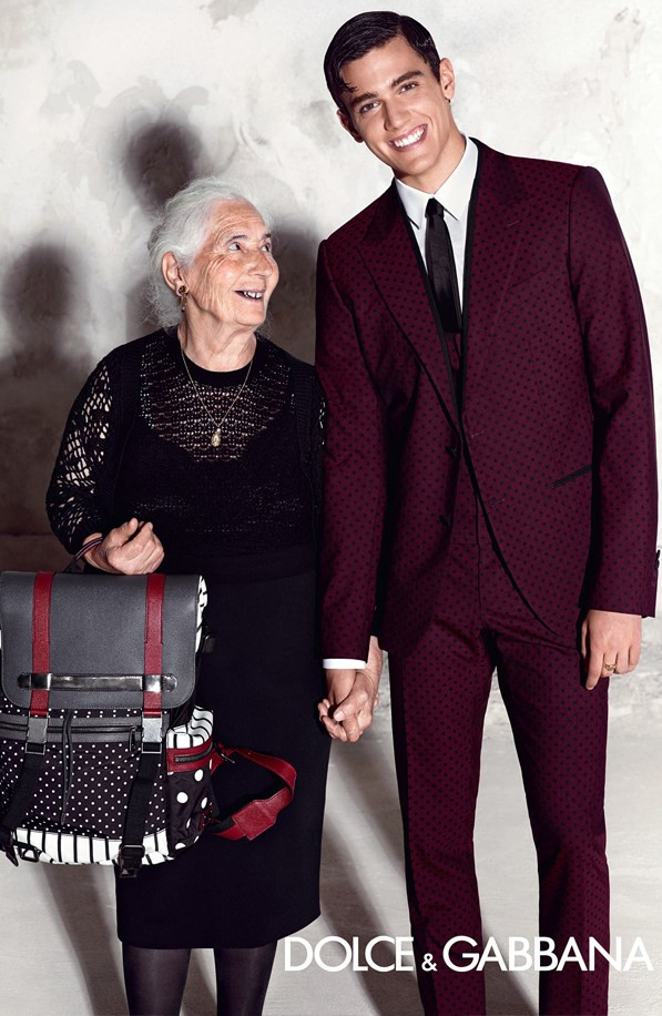 Xu hướng chọn người mẫu “đầu bạc” cho mùa mốt Xuân Hè 2015 ảnh 6