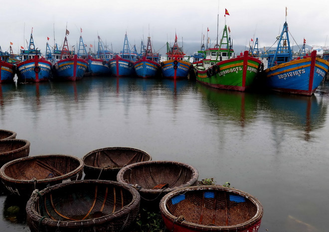 Đêm 16/7, bão số 2 sẽ trực tiếp vào các tỉnh từ Thanh Hóa đến Hà Tĩnh ảnh 1