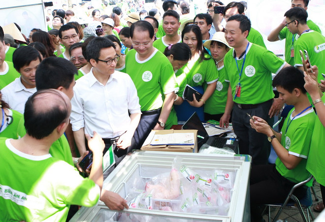 Phó Thủ tướng Vũ Đức Đam dự lễ phát động chương trình “Bữa ăn an toàn” ảnh 1