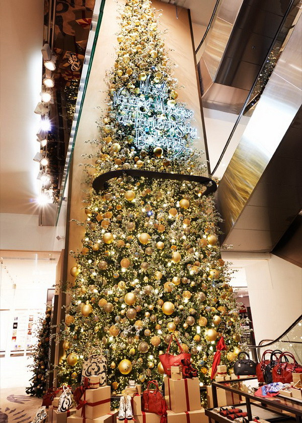 Các thương hiệu thời trang thế giới "lột xác" trong mùa lễ hội ảnh 6