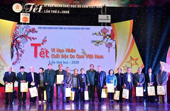 Hỗ trợ nạn nhân chất độc da cam vui Xuân, đón Tết Nguyên đán ảnh 1