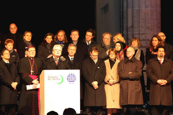 Đức: Chính giới và các tổ chức tôn giáo míttinh lên án khủng bố ảnh 1