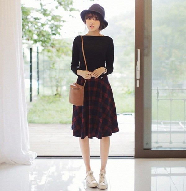 Ba "tuyệt chiêu" phối đồ kẻ carô quyến rũ cho mùa Đông ảnh 17