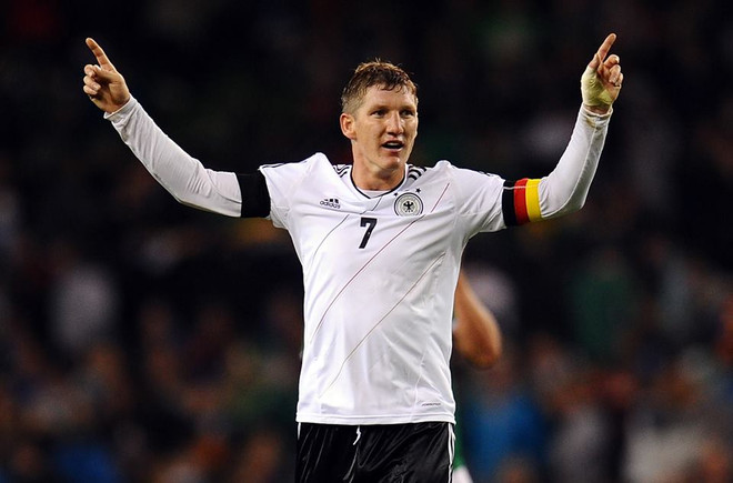 Những khoảnh khắc vàng của người hùng Bastian Schweinsteiger ảnh 23