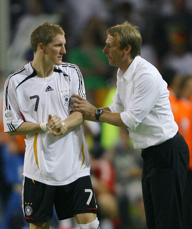 Những khoảnh khắc vàng của người hùng Bastian Schweinsteiger ảnh 7