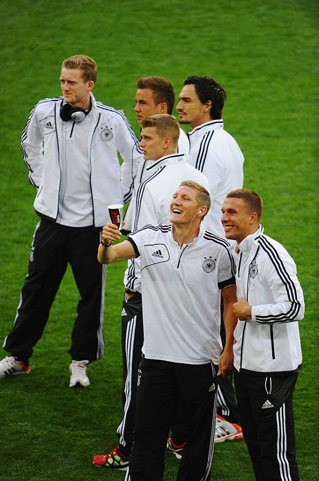 Những khoảnh khắc vàng của người hùng Bastian Schweinsteiger ảnh 21