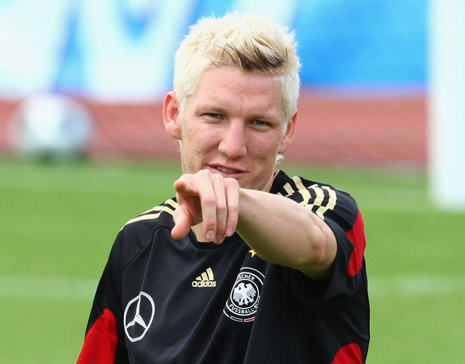 Những khoảnh khắc vàng của người hùng Bastian Schweinsteiger ảnh 1