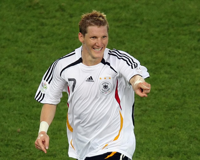 Những khoảnh khắc vàng của người hùng Bastian Schweinsteiger ảnh 6