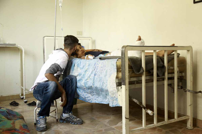 [Photo] Những bức hình ám ảnh về các nạn nhân trẻ em tại Syria ảnh 17