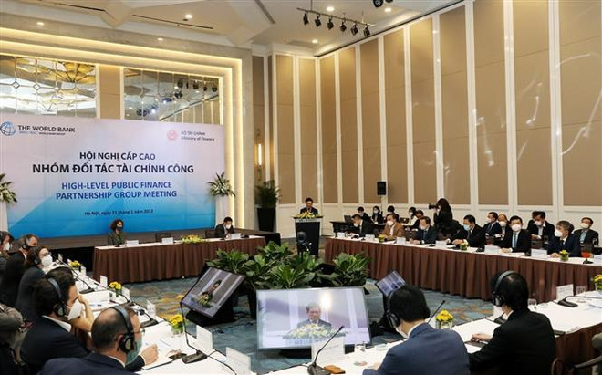 Hoàn thiện chính sách quản lý và sử dụng nguồn lực tài chính công ảnh 2