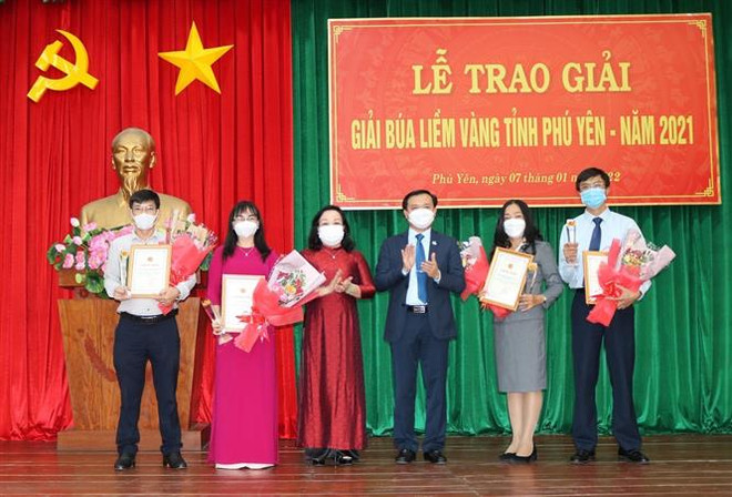 Trao giải Búa liềm vàng: Tôn vinh tác phẩm xuất sắc về xây dựng Đảng ảnh 2