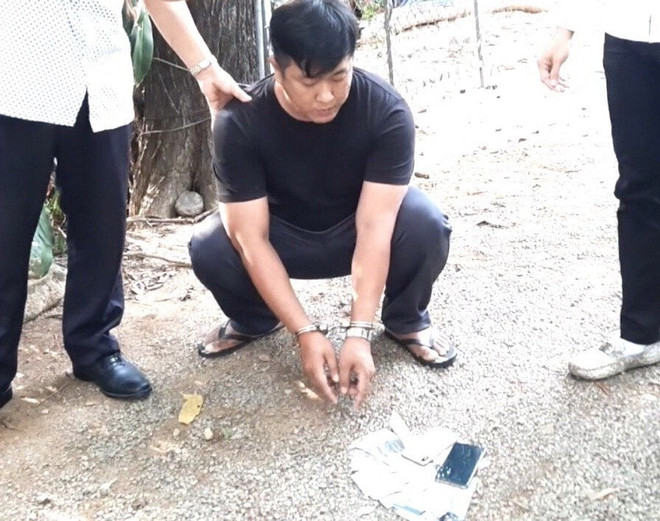 Bình Dương: Bắt quả tang một công an có hành vi nhận hối lộ ảnh 1