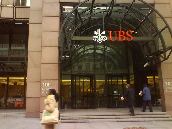 Ngân hàng lớn nhất Thụy Sĩ đối mặt với án phạt 5 tỷ euro ảnh 1