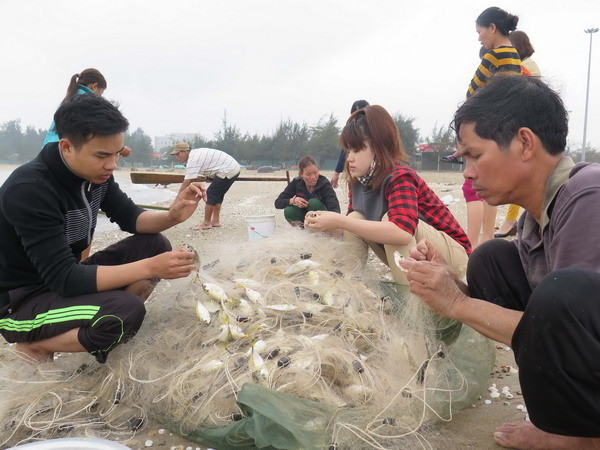 Nhiều ngư dân Nghệ An trúng "lộc biển" đầu năm mới ảnh 1