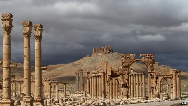 Phiến quân IS đe dọa phá hủy di sản cổ Palmyra của Syria ảnh 1