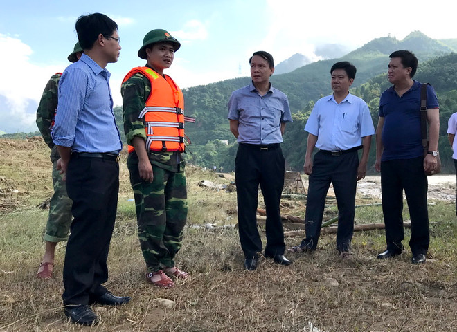 Lãnh đạo TTXVN tới hiện trường chỉ đạo tìm kiếm phóng viên gặp nạn ảnh 1